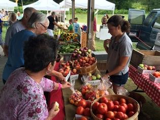 Sunday 1pm farmers market at Lapsley Orchard in Pomfret